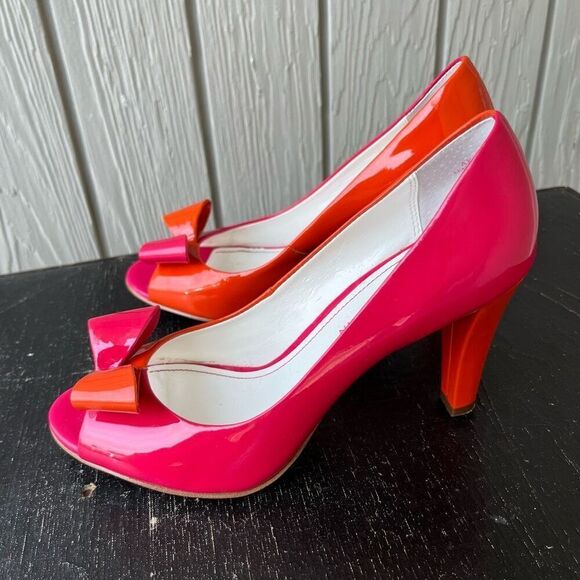 Anne Klein Foxie Pink Orange Patent Bow Heels SZ 7 Peep Toe Pumps - Picture 2 of 12